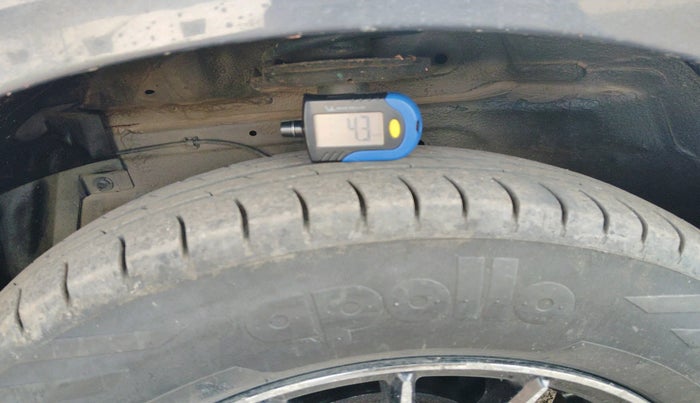 2015 Maruti Swift VDI, Diesel, Manual, 97,769 km, tyre