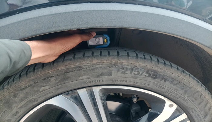 2022 MG ASTOR SAVVY 1.5 CVT, Petrol, Automatic, 29,857 km, tyre