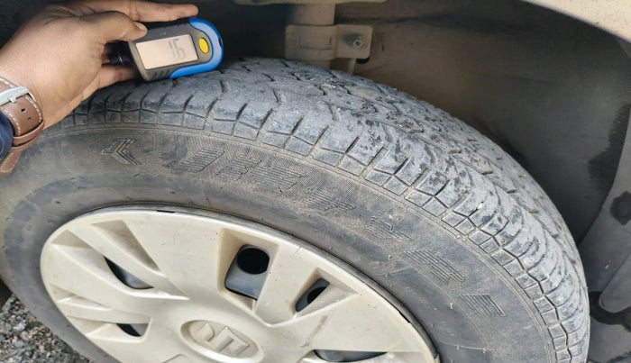 2014 Maruti Swift VXI, Petrol, Manual, 28,132 km, tyre