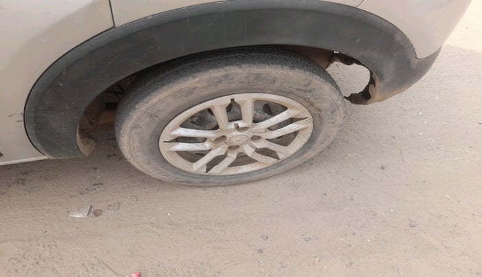 2019 Renault TRIBER RXL MT, Petrol, Manual, 1,11,684 km, tyre