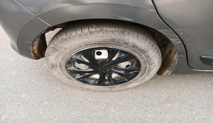 2019 Maruti Swift LXI, Petrol, Manual, 1,35,607 km, tyre