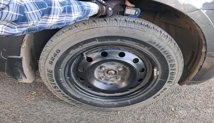 2016 Maruti Swift VDI (O), Diesel, Manual, 1,52,858 km, tyre