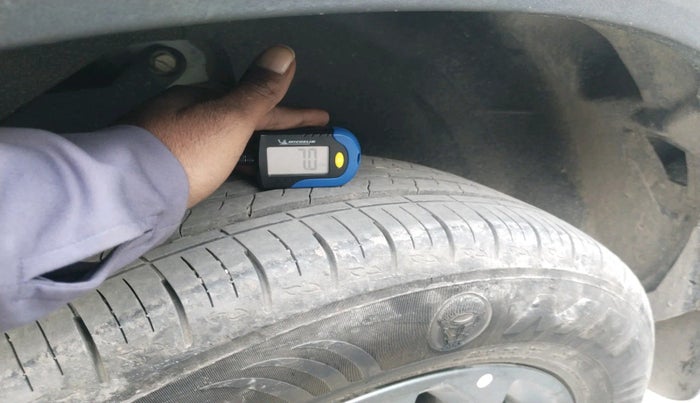 2025 Tata Safari PURE PLUS, Diesel, Manual, 13,998 km, tyre