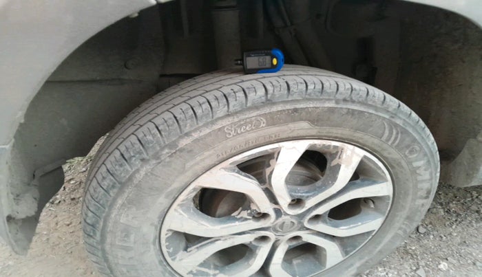 2015 Nissan Terrano XL (D), Diesel, Manual, 62,211 km, tyre