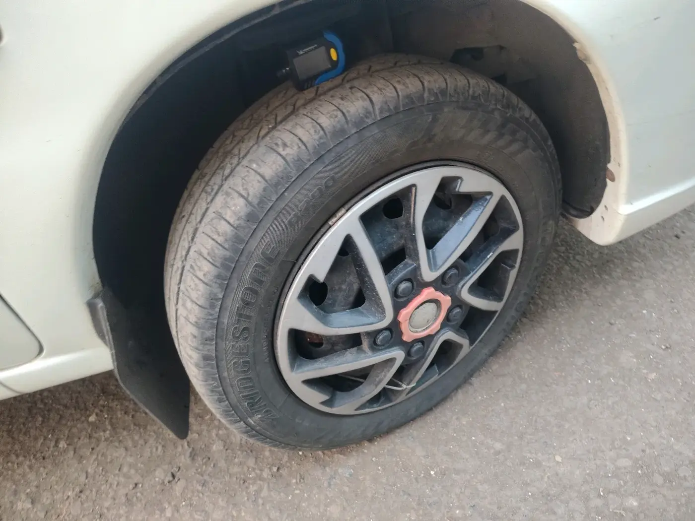 2016 Tata Indigo ECS LX CR4, Diesel, Manual, 1,61,320 km, tyre