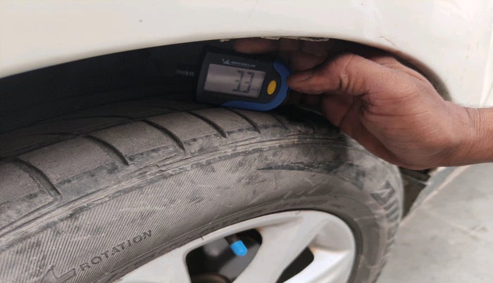 2019 Ford Ecosport TITANIUM 1.5L DIESEL, Diesel, Manual, 1,12,149 km, tyre