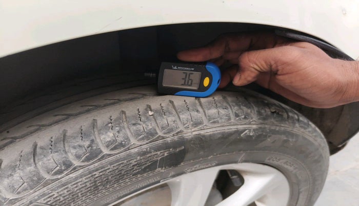 2019 Ford Ecosport TITANIUM 1.5L DIESEL, Diesel, Manual, 1,12,149 km, tyre