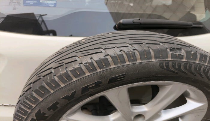 2019 Ford Ecosport TITANIUM 1.5L DIESEL, Diesel, Manual, 1,12,149 km, tyre