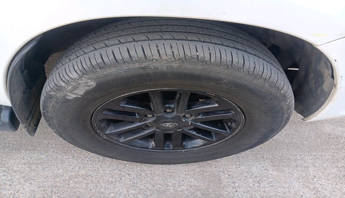 2014 Toyota Fortuner 3.0 4X2 MT, Diesel, Manual, 1,92,208 km, tyre