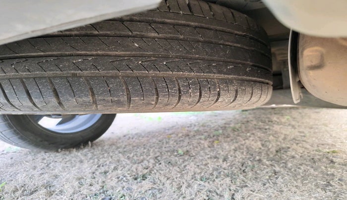 2022 Hyundai ALCAZAR PLATINUM 1.5 MT 7STR, Diesel, Manual, 84,118 km, tyre