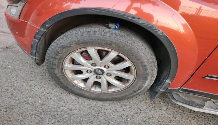 2015 Mahindra XUV500 W10, Diesel, Manual, 71,396 km, tyre