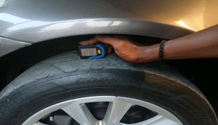 2013 BMW 5 Series 520D 2.0, Diesel, Automatic, 96,926 km, tyre