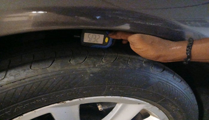 2013 BMW 5 Series 520D 2.0, Diesel, Automatic, 96,926 km, tyre