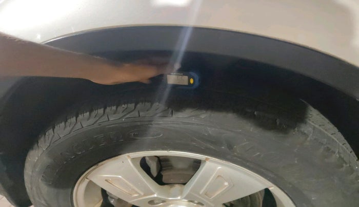 2012 Mahindra XUV500 W8, Diesel, Manual, 1,62,364 km, tyre