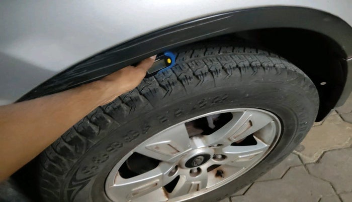 2012 Mahindra XUV500 W8, Diesel, Manual, 1,62,364 km, tyre