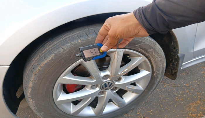 2014 Volkswagen Jetta COMFORTLINE TDI, Diesel, Manual, 1,34,249 km, tyre