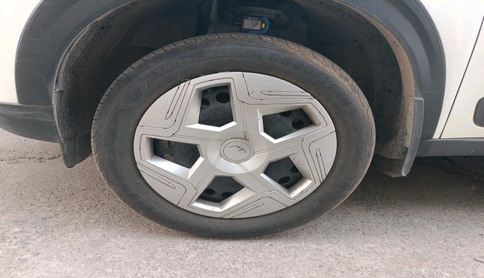 2024 Tata NEXON PURE 1.2 PETROL, Petrol, Manual, 6,103 km, tyre