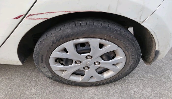 2016 Hyundai Grand i10 SPORTZ 1.2 KAPPA VTVT, Petrol, Manual, 72,226 km, tyre