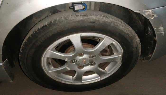 2011 Chevrolet Cruze LTZ AT, Diesel, Automatic, 1,12,441 km, tyre