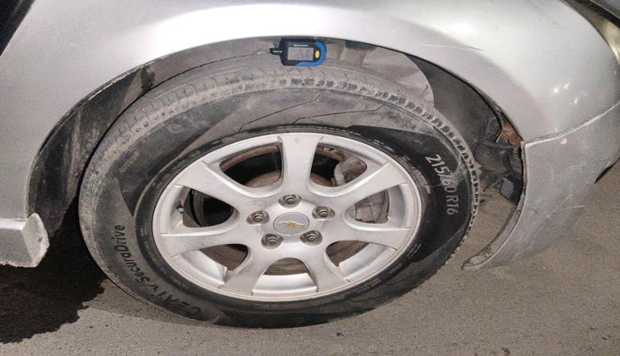 2011 Chevrolet Cruze LTZ AT, Diesel, Automatic, 1,12,441 km, tyre