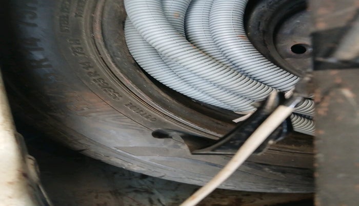 2012 Maruti Wagon R 1.0 VXI, Petrol, Manual, 1,28,467 km, tyre