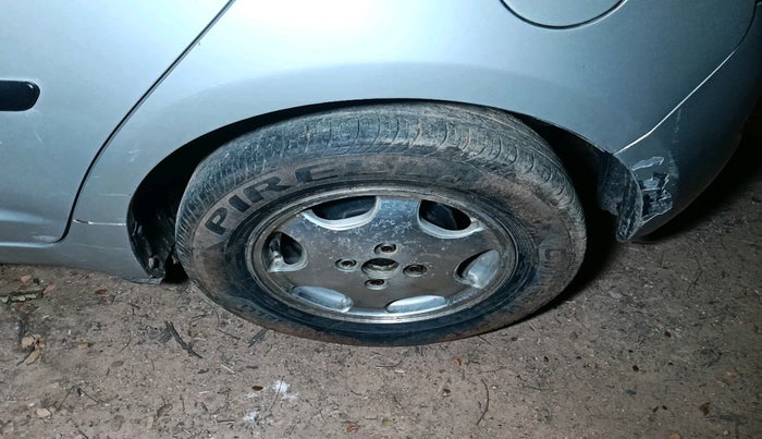 2011 Maruti Swift VXI, Petrol, Manual, 1,29,152 km, tyre