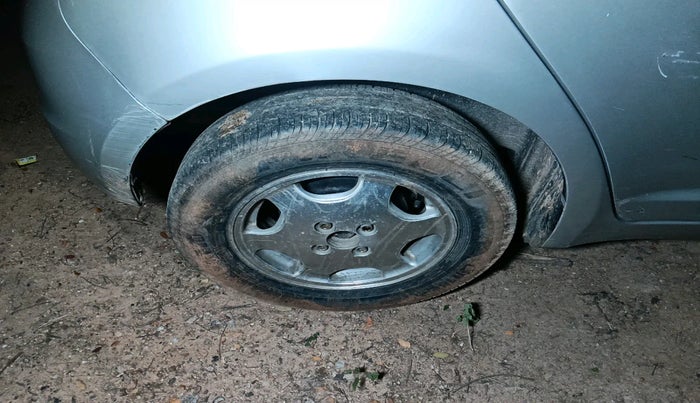 2011 Maruti Swift VXI, Petrol, Manual, 1,29,152 km, tyre