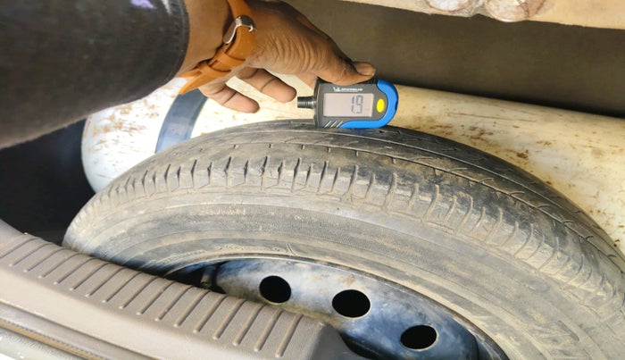 2010 Hyundai i10 MAGNA 1.1, Petrol, Manual, 76,202 km, tyre