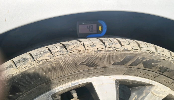 2015 Hyundai Verna FLUIDIC 1.6 CRDI S(O) 4S, Diesel, Manual, 1,17,287 km, tyre