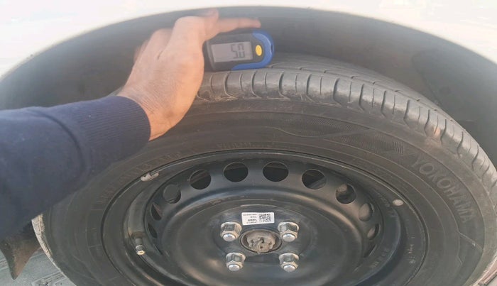 2012 Hyundai i20 MAGNA (O) 1.2, Diesel, Manual, 1,97,989 km, tyre