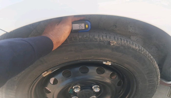 2012 Hyundai i20 MAGNA (O) 1.2, Diesel, Manual, 1,97,989 km, tyre