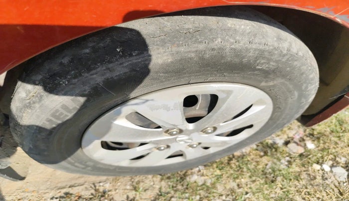 2012 Hyundai i10 MAGNA 1.2, Petrol, Manual, 84,929 km, tyre