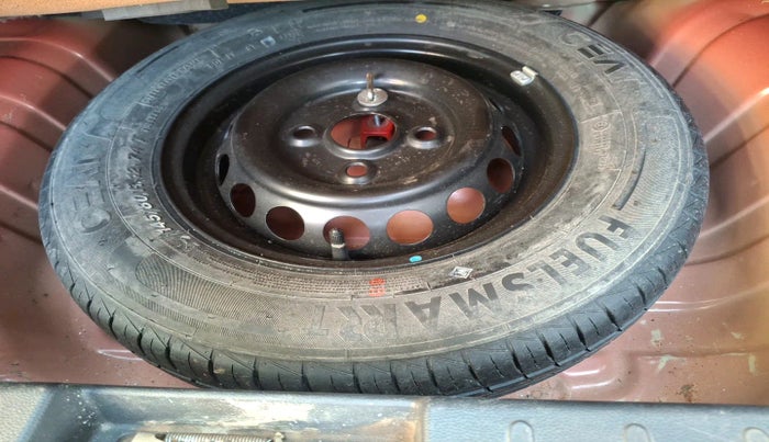 2021 Maruti Alto VXI, Petrol, Manual, 18,597 km, tyre