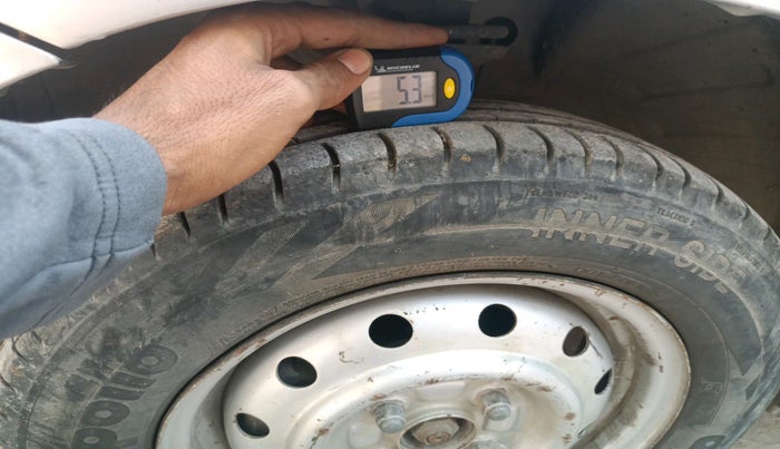 2013 Maruti Wagon R 1.0 LXI CNG, Petrol, Manual, 1,31,586 km, tyre