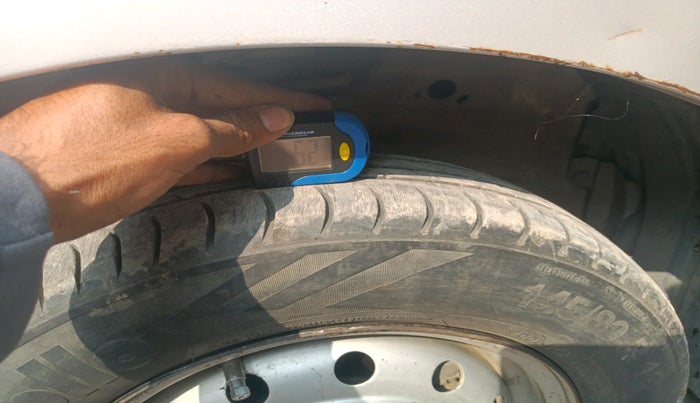 2013 Maruti Wagon R 1.0 LXI CNG, Petrol, Manual, 1,31,586 km, tyre