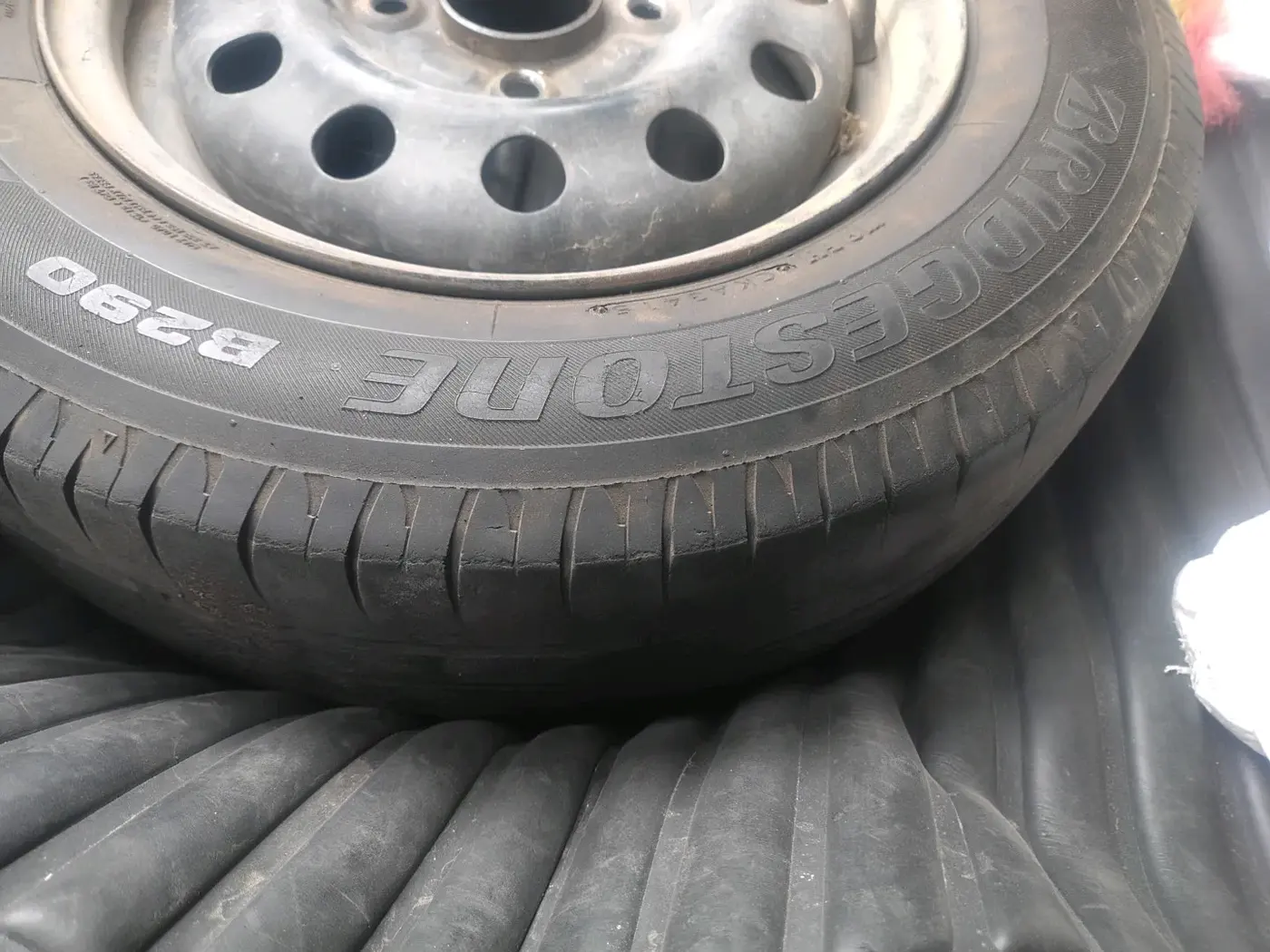 2010 Ford Ikon 1.4 DIESEL, Diesel, Manual, 77,200 km, tyre