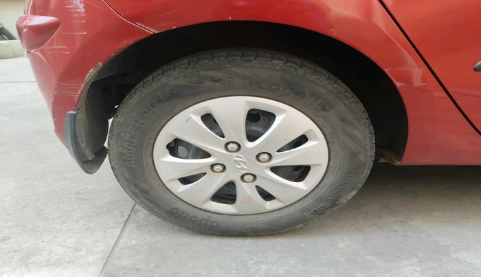 2012 Hyundai i10 MAGNA 1.1 LPG, Petrol, Manual, 1,04,509 km, tyre