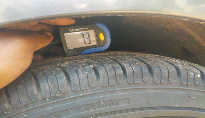 2012 Hyundai i10 SPORTZ 1.2, Petrol, Manual, 1,02,881 km, tyre