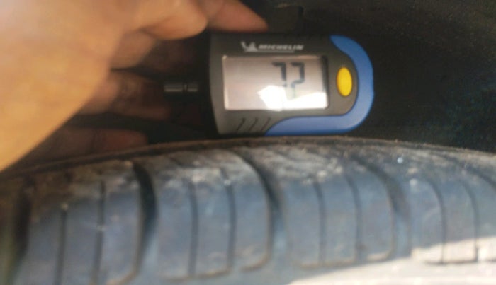 2012 Hyundai i10 SPORTZ 1.2, Petrol, Manual, 1,02,881 km, tyre