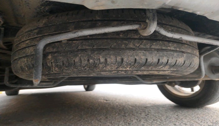 2022 Maruti XL6 ZETA CNG, Petrol, Manual, 38,728 km, tyre