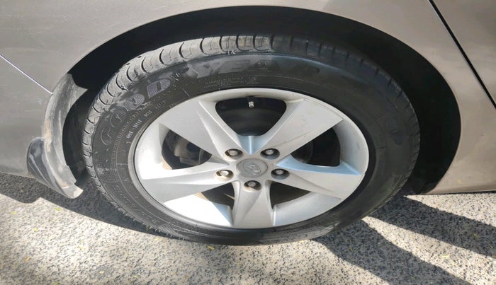 2013 Hyundai New Elantra 1.6 SX MT DIESEL, Diesel, Manual, 39,824 km, tyre