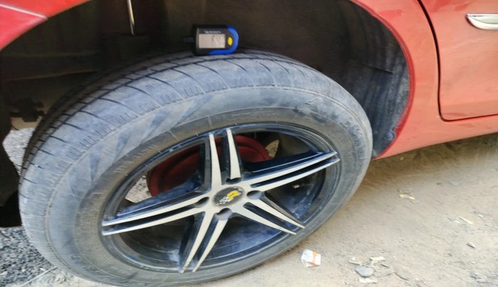 2017 Maruti Swift VDI, Diesel, Manual, 1,05,917 km, tyre