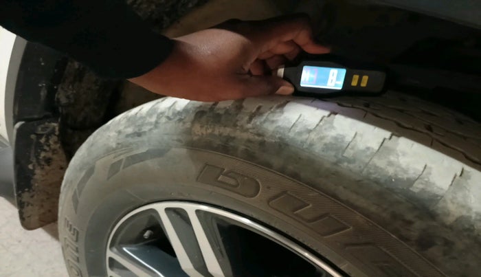 2021 Toyota Fortuner 4X2 AT 2.8 DIESEL, Diesel, Automatic, 1,19,660 km, tyre