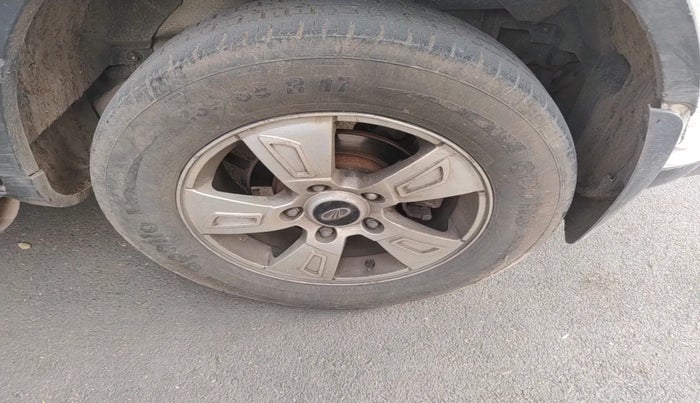 2012 Mahindra XUV500 W8, Diesel, Manual, 1,40,171 km, tyre