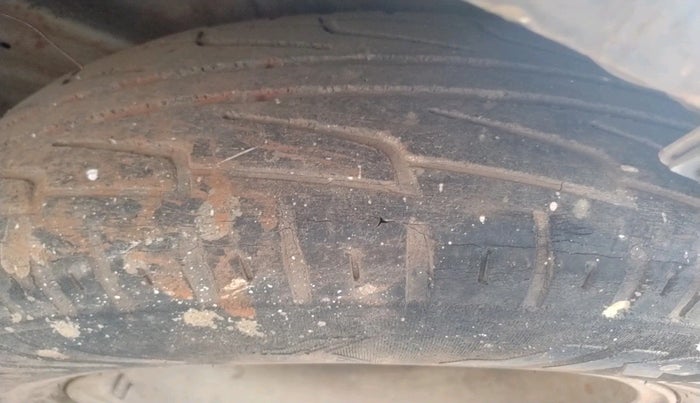 2012 Mahindra XUV500 W8, Diesel, Manual, 1,40,171 km, tyre