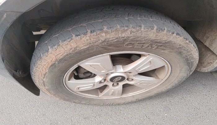 2012 Mahindra XUV500 W8, Diesel, Manual, 1,40,171 km, tyre