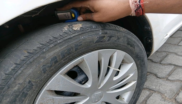 2013 Maruti Ertiga VXI, Petrol, Manual, 1,03,602 km, tyre