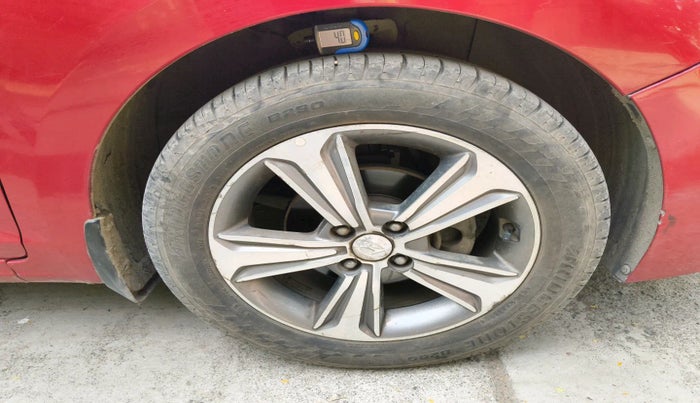 2018 Hyundai Verna 1.6 VTVT SX (O) AT, Petrol, Automatic, 59,105 km, tyre