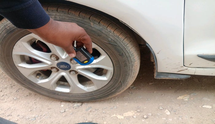 2016 Ford Figo Aspire TITANIUM1.5 DIESEL, Diesel, Manual, 1,47,116 km, tyre