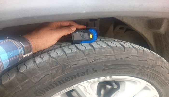 2017 Jeep Compass LIMITED 2.0 DIESEL, Diesel, Manual, 1,19,299 km, tyre